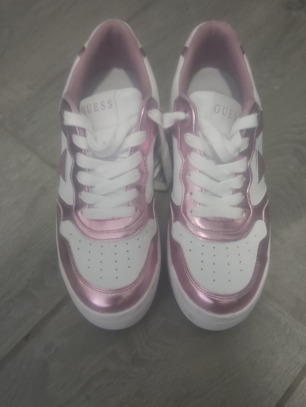 GUESS Women's White and Metallic Pink Lace-Up Sneakers